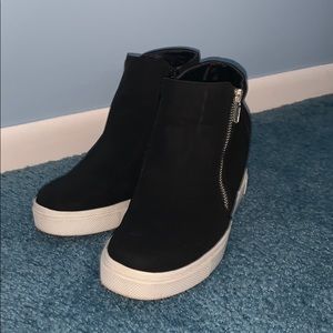 Black Wedge Sneaker sz 7